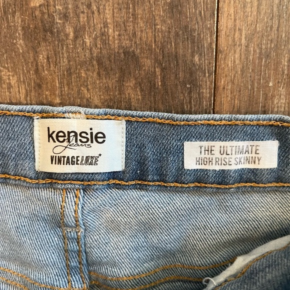 Kensie Denim Cropped Jeans with Distressed Hem - Picture 2 of 5